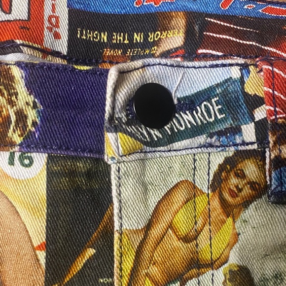Marilyn Monroe all over print jeans  W/31 L/29 - Picture 5 of 11